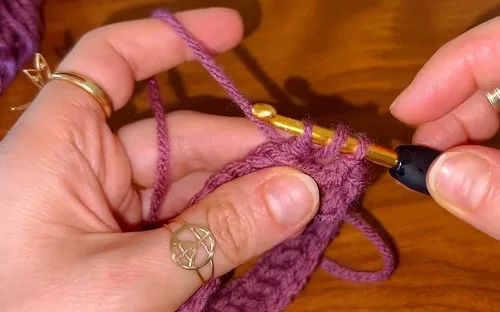 Chunky Crochet Balaclava & Turtleneck Hoodie Pattern for Beginners — photo 4
