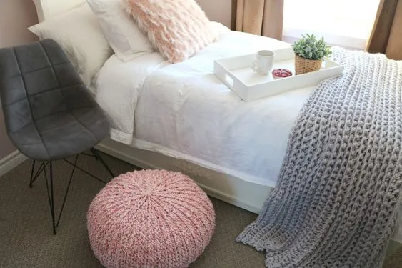How to Crochet a Floor Pouf: Cozy Round Pattern — photo 2