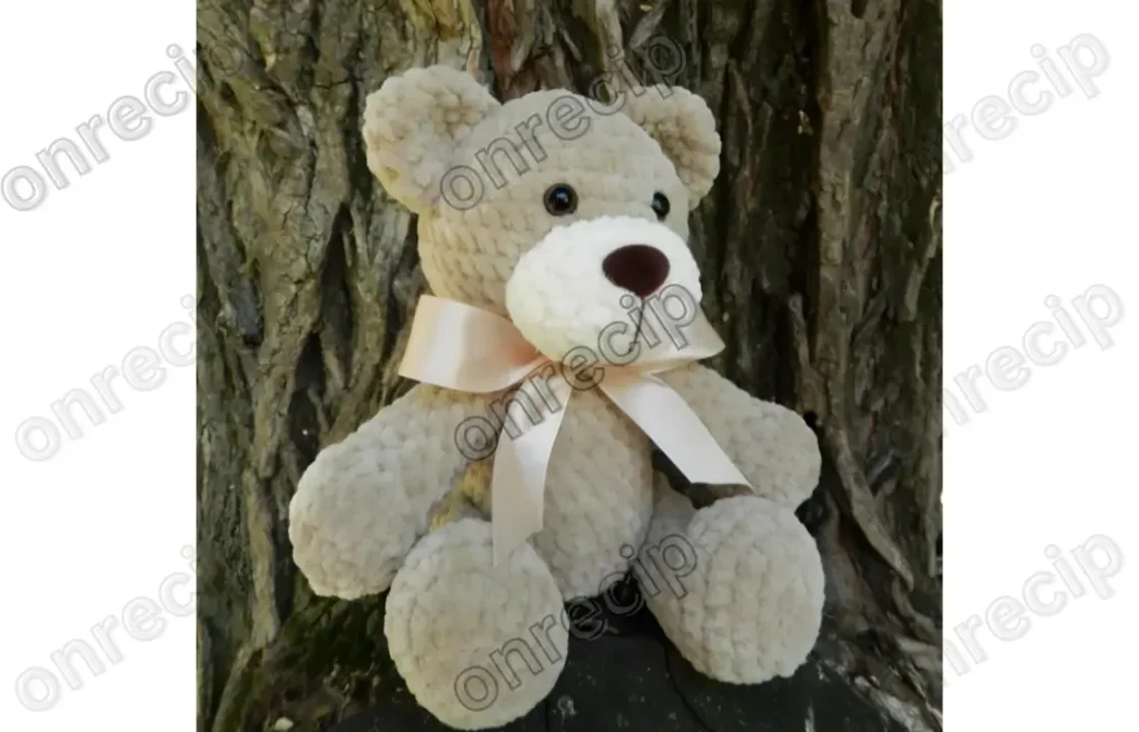 Amigurumi Crochet Bear Plush Pattern (35 cm)