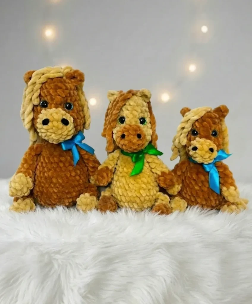 Amigurumi horse pattern in three cozy sizes