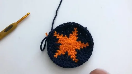 Crochet Baseball Star Square Motif: Orange & Navy Fan Pattern — photo 4