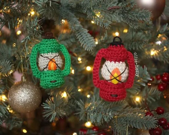 Crochet camping lantern ornament pattern with handle — photo 2