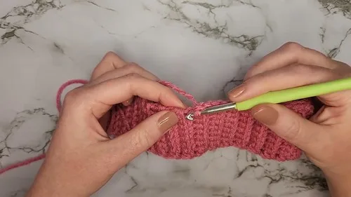 Crochet HDC Dog Sweater Pattern for Pet Lovers — photo 4
