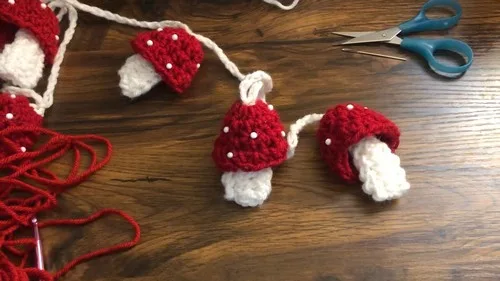 Crochet mushroom garland for wall and shelf decor — photo 2