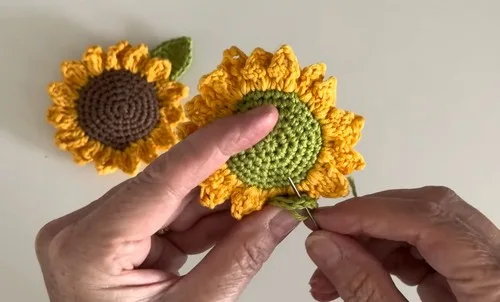 Crochet Sunflower Pattern With Picot Petals and Stuffed Center — photo 2