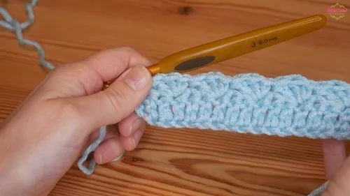 Easy Crochet Soft Blanket Pattern for Cozy Winter Nights — photo 4