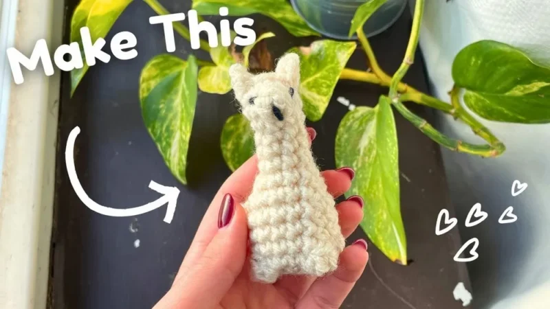 No-sew crochet alpaca amigurumi with bobble-stitch legs — photo 2