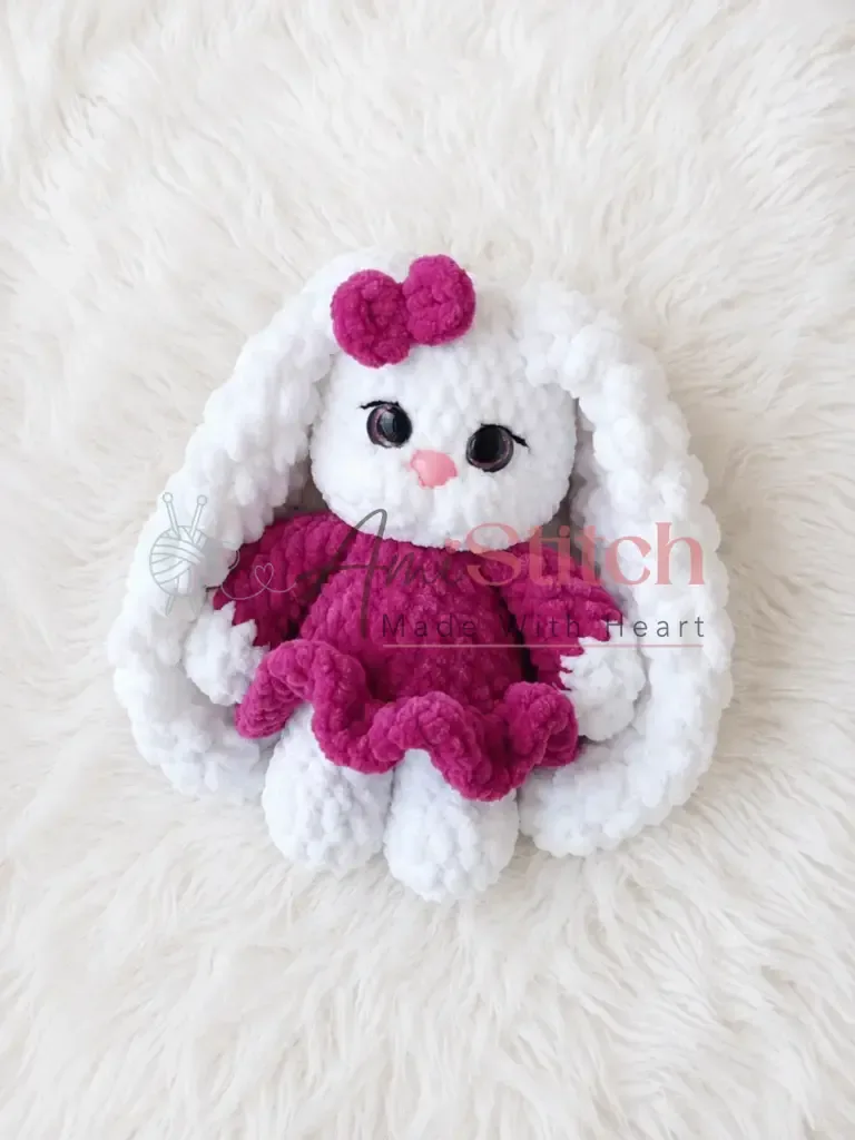 Plush mini bunny pattern for a cuddly handmade gift — photo 3