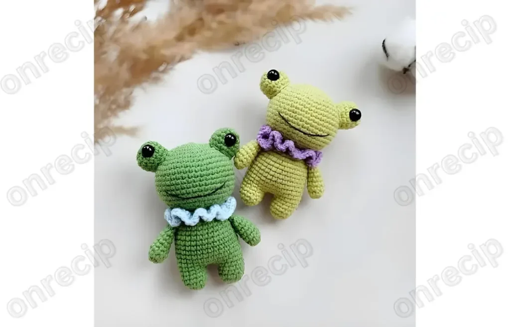 A Tiny Amigurumi Frog Pattern for Beginners